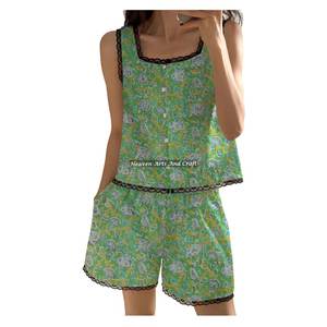 Ensemble pyjama court en coton fait main à imprimé floral et bordure en dentelle pour femme, collection printemps/été, ensemble pyjama sans manches à imprimé floral, vente en gros - Product Image 2