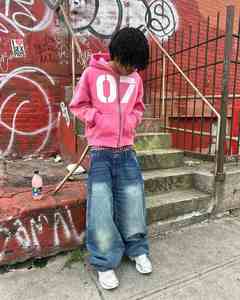 OEM personalizado bordado Patchwork Sudadera con capucha Unisex de gran tamaño Sun Faded lavado Sudadera con capucha con parche de apliques desgastados - Product Image 5