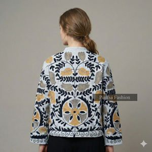 Chaqueta de Terciopelo Bordada Estilo Boho, Hecha a Mano, Estética, de Invierno, de Secado Rápido, Transpirable, Ecológica, de Lujo para Mujer, con Patrón Floral Tradicional - Product Image 2