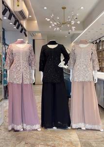 Ensemble ethnique 3 pièces élégant pour femme en faux georgette lourd avec broderie de sequins et manches ajourées, ensemble assorti - Product Image 5