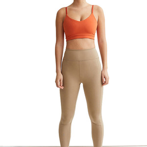 Soutien-gorge de sport pour femme en vente, pas cher, en gros, extensible, de haute qualité, pour yoga, fitness, gym, vêtements de sport, confortable, offrant un bon maintien, élégant - Product Image 3