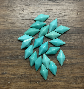 Lote de 50 Turquesas Naturales de Arizona en Forma de Cometa, Facetadas, de 5x10 mm, Color Azul Verde, Piedras Sueltas, Precio al por Mayor para Joyería Occidental - Product Image 1