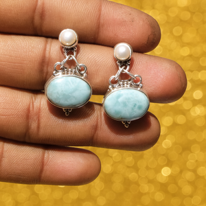 Boucles d'oreilles pendantes en larimar naturel et perles, argent sterling 925 plaqué or jaune et or rose, bijoux artisanaux en pierres précieuses pour femme - Product Image 1