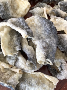 หนังปลาแซลมอนอบแห้งคุณภาพพรีเมียม รสไข่เค็ม ได้รับการรับรองมาตรฐาน ISO จากเวียดนาม-Lily Snack - Product Image 2