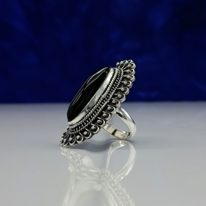 Bague artisanale en onyx noir, bijou bohème, pierre naturelle noire, cadeau pour elle - Product Image 3