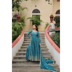 Top-Bottom y Dupatta de trabajo con bordado de lentejuelas para mujer para conjuntos de traje de fiesta - Product Image 4