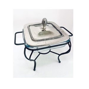 Plats de service en métal doré ou ivoire pour buffet d'hôtel, plats de service ronds ou rectangulaires en acier inoxydable pour hôtel, en vente - Product Image 1