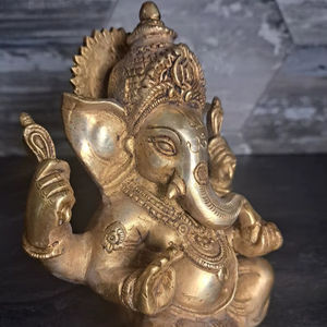 Estatua Grande de Latón del Señor |   Decoración Artesanal Ecológica de Diseño Moderno con Figura del Dios Hindú de la Suerte para el Hogar o Templo, Ideal para Cumpleaños - Product Image 1