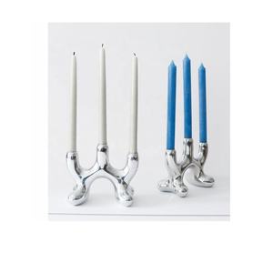 Porte-bougie poli miroir pour trois bougies, fabriqué en aluminium moulé, décoration d'intérieur, porte-bougie de Noël, porte-bougie festif - Product Image 4