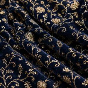 Tela de terciopelo bordada para Abaya, Kaftan, ropa modesta, diseño del Golfo y Emiratos Árabes Unidos, material textil de calidad de exportación para la industria de la moda. - Product Image 5