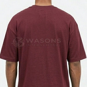 เสื้อยืดพิมพ์ลายโอเวอร์ไซส์ขายดีสำหรับผู้ชาย สไตล์โดดเด่น ทรงหลวม ผ้าเนื้อนุ่ม สีมารูน เสื้อยืดแฟชั่นสตรีทแวร์ - Product Image 4