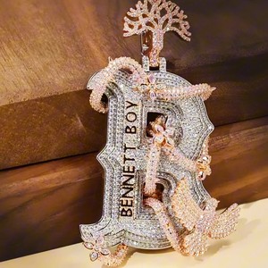 จี้เพชรหรูหราประดับเพชรเต็มตัว สำหรับทั้งชายและหญิง เงินแท้ 925 ดีไซน์ฮิปฮอปสั่งทำได้ ประดับเพชรโมอิสซาไนต์ VVS ชุบโรเดียม - Product Image 4