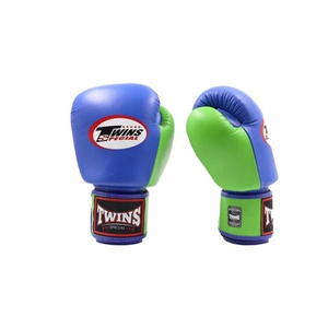 Guantes de Entrenamiento de Boxeo Muay Thai Hechos a Medida de Primera Calidad, Transpirables, que Absorben la Humedad, con Cierre de Gancho y Bucle en los Dedos Completos, Genuinos - Product Image 2