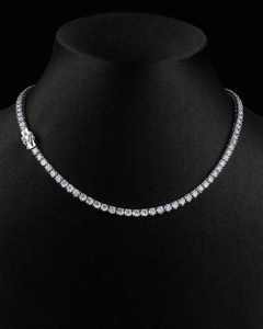 Colgante de Moissanita en Forma de Cruz, Plata de Ley 925, Chapado en Oro, Corte Brillante Redondo, Joyería para Fiesta - Product Image 2