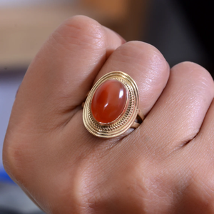 Hermoso Anillo de Cornalina Chapado en Oro, Lindo Anillo de Piedras Preciosas Hecho a Mano con Baño de Oro de 18k, Joyería Minimalista para Chicas - Product Image 4