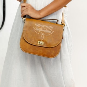 Nouveau sac à bandoulière en cuir véritable fait à la main pour femmes sac à main en cuir de vachette occidental minimaliste sacs à poignée supérieure - Product Image 1