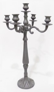 Lanternes et chandeliers de sol en aluminium gris antique, faits à la main, écologiques et durables, à 5 bras, de qualité supérieure, en métal. - Product Image 3