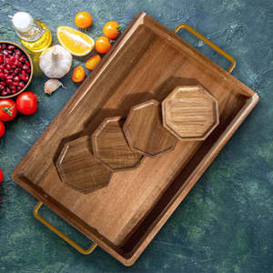 Plateau de service jetable en bois d'acacia irrégulier de haute qualité pour aliments, petit-déjeuner, dessert, avec poignée en métal - Product Image 4