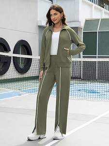 Ensemble décontracté 2 pièces pour femme Casly Lamiit – Collection Automne 2025 – Survêtement zippé et pantalon large rayé pour le voyage - Product Image 4