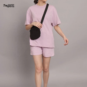 ชุดเซ็ตสองชิ้นสำหรับผู้หญิง ปรับแต่งได้สำหรับฤดูร้อน กางเกงขาสั้นทรง Biker และเสื้อตัวยาว ผ้าฝ้ายฟลีซ 100% เป็นมิตรกับสิ่งแวดล้อม แห้งเร็ว - Product Image 3