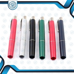 DADDY D PRO Rainbow Juego de 6 Piezas de Tijeras de Acero EMT de 7.5 Pulgadas para Primeros Auxilios, Linternas Desechables Surtidas para Enfermeras, Técnicos de Emergencias Médicas y Bomberos - Product Image 3