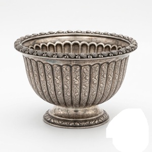 Modern Stainless Steel Ice Bucket Round Pedestal Design For Party Beverage Cooling Rust Resistant Bowls - Product Image 5