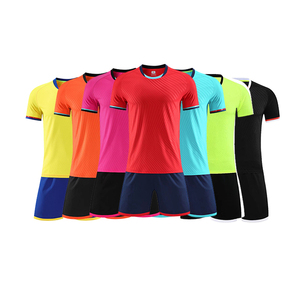 Vêtements de football sublimés, designs personnalisés d'uniformes de club sportif, uniformes de football pour femmes - Product Image 1