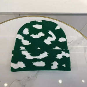 Gorros de punto personalizados con estampado completo, gorros acrílicos sin puño con letras jacquard, gorros personalizados estilo Y2K. - Product Image 6