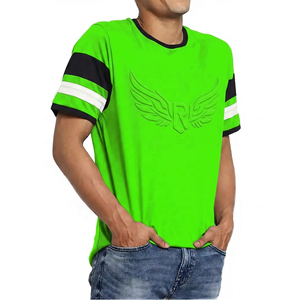 Camiseta de manga corta para hombre, color verde azulado, con logotipo de alas en relieve, corte regular, cuello redondo, ribete a rayas en contraste, tejido de punto. - Product Image 4