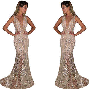 Robe midi élégante en maille, dos nu, à sequins et strass scintillants, taille haute, coupe ajustée droite et respirante - Product Image 5