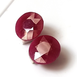 Ensemble de 2 pierres précieuses en rubis corindon naturel d'Afrique, 25,80 carats, taille ronde facettée - Product Image 2