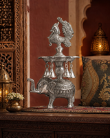 Statue décorative en argent allemand massif, représentant un éléphant avec des clochettes suspendues et un paon sur le dessus, artisanat indien traditionnel en métal, décoration d'intérieur.