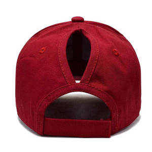 Gorra de Béisbol Clásica Ajustable con Diseño Abierto para Cola de Caballo - Product Image 3