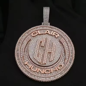 Pendentif rond personnalisé Iced Out, ton argent et or rose, bijoux hip-hop pour hommes et femmes - Product Image 1