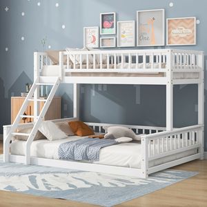 Letto a castello bianco Twin XL sopra Queen con scaletta e sponde di sicurezza - Product Image 3
