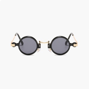 Nouvelles Lunettes de Soleil Rondes en Métal Style Steampunk Vintage Tendance 2026 pour Hommes et Femmes - Prêtes à Expédier - Product Image 2