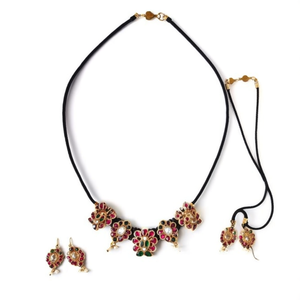 Jadau Kundan Black Rope <b>Bridal</b> <b>Jewelry</b> <b>Set</b> with Cubic Zirconia Earrings - Product Image 1