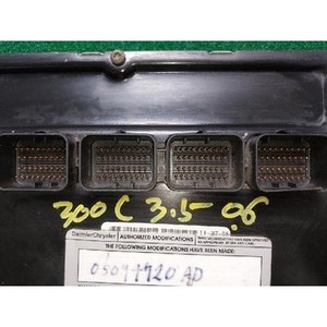 300 ECU y Módulos de Computación Usados 05094720AD - Product Image 3
