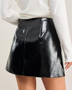 Minifalda de Cuero PU para Mujer, a la Moda, de Cintura Alta, para Discoteca y Fiesta, Personalizable, OEM, ODM, Suministro al por Mayor de Fábrica - Product Image 2