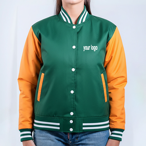 Veste universitaire pour femme en tissu polaire de coton haut de gamme, vêtement d'extérieur durable de qualité supérieure, veste universitaire pour femme en tissu de laine premium avec boutons-pression - Product Image 4