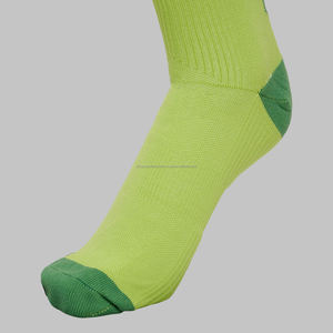 OEM logotipo personalizado al por mayor antideslizante calcetín antideslizante fútbol deporte fútbol agarre calcetines equipo alto invierno temporada al por mayor - Product Image 2