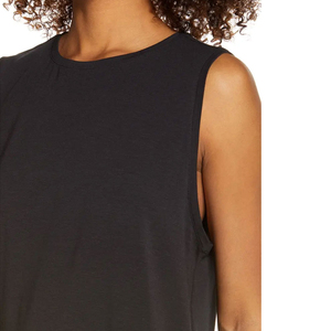 Débardeurs de sport respirants en jersey pour femmes – Idéaux pour l'entraînement, la gym, la course à pied – Confortables, tricotés, avec logo personnalisé sur le devant - Product Image 2