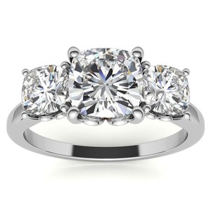 Anillo de Lujo con Moissanita Corte Cojín Certificada, Plata de Ley 925 Bañada en Oro, Solitario para Compromiso, Boda, Promesa, Aniversario - Product Image 1