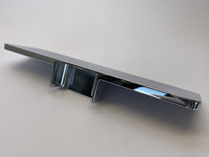 Porte-papier toilette moderne en métal chromé pour accessoires de salle de bain d'hôtel - Product Image 3