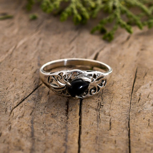 Vintage 925 Sterling Silver <b>Black</b> Onyx <b>Ring</b> With Floral Pattern Bezel Setting Womens Gemstone <b>Ring</b> Everyday Wear - Product Image 3