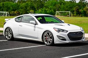 Hyundai Genesis Coupé 3.8 Ultimate Usado del 2015 - Product Image 1
