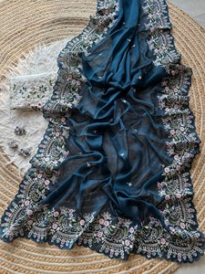 Sari Rangoli Noir Lourd avec Broderie de Paillettes Multicolores, Bordure Entièrement Brodée et Blouse en Soie Entièrement Ornée de Diamants – Nouvelle Collection - Product Image 5