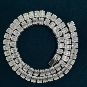 Chaîne cubaine personnalisée en moissanite plaquée or rose 14 carats avec fermoir 3D, chaîne à maillons cubains Miami - Product Image 1