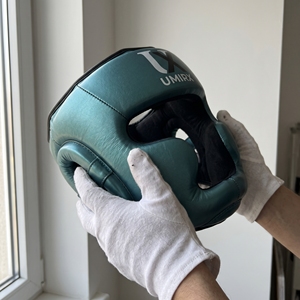 Casque de boxe UMIRX en cuir métallisé bleu sarcelle, protection intégrale du visage, pour le kickboxing et le sparring - Product Image 4