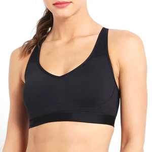 Soutien-gorge de sport pour femme à maintien élevé, respirant, design simple, avec coussinets amovibles et bretelles réglables, idéal pour la gym et les activités sportives. - Product Image 6